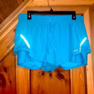 Women size large blue active shorts